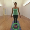 Gör den nedåtgående hunden i yoga