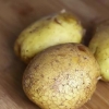 Baka en potatis i mikron