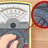 Läser en multimeter
