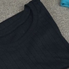 Klippning av en t-shirt