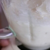 Göra glass med mjölk i en mixer