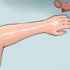 Applicera lotion på ryggen
