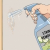 Ta bort fläckar från självhäftande remsor från din vägg