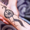 Ta hand om en hennatatuering