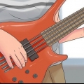 Spela basgitarr