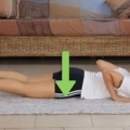 Utföra yoga cobra pose
