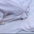 Hur du får bort deodorantfläckar ur dina kläder