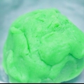 Gör torr play doh slät igen