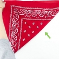Hur man viker en bandana