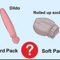 Bär en konstgjord penis för transpersoner