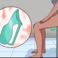 Använder en kvinnlig urinal