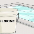 Ta bort och förhindra grönalger från en pool