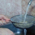 Tillagning av quinoa i en riskokare