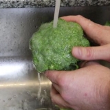 Skära broccoli