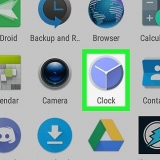 Ställ in ett alarm på android