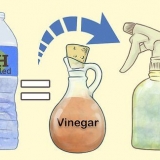 Göra en vinägerblandning att rengöra med