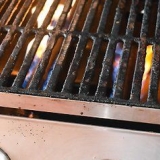 Rengöring av en gasolgrill