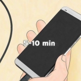 Slå på en htc-telefon