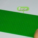 Bygger ett hus från lego