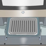 Använda en ugnsgrill
