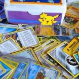 Att sätta ihop ett pokémon-kortspel
