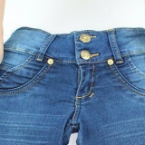 Stretchar ett par jeans