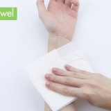 Applicera en tillfällig tatuering