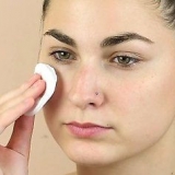 Applicera foundation och puder