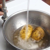 Förvaring av skalad potatis