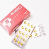 Behandla ditt ansikte med e-vitaminolja