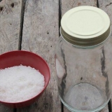 Konservera krispiga pickles med dill