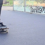 Att lära sig spinna på en skateboard