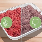Kontrollera om köttfärsen är bortskämd