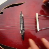 Undviker ömma fingrar när du lär dig spela gitarr