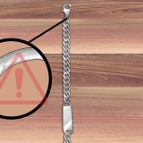 Identifiera platina- och silversmycken