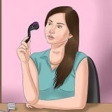 Använda en microneedling-enhet hemma