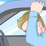 Gå ut ur bilen utan statisk chock