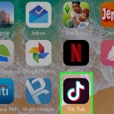 Hitta vänner på tiktok på iphone eller android