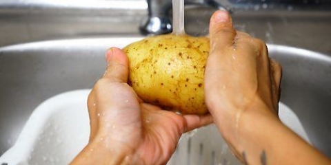 Förbereda potatis på grillen