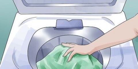 Bli av med en urinlukt
