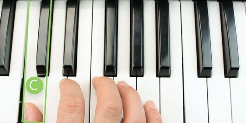 Kortjakje är alltid sjuk när han spelar piano