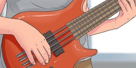 Spela basgitarr