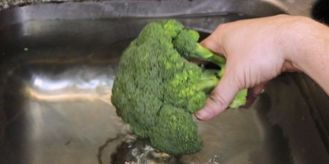 Rengöring av broccoli