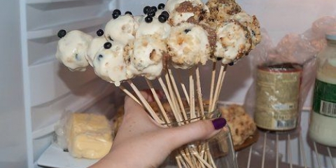 Att göra cake pops