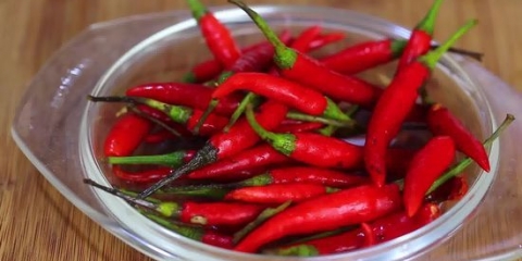 Torka chilipeppar