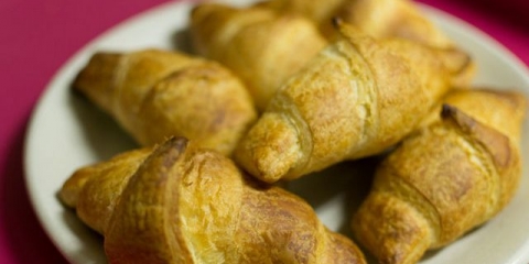 Göra croissanter