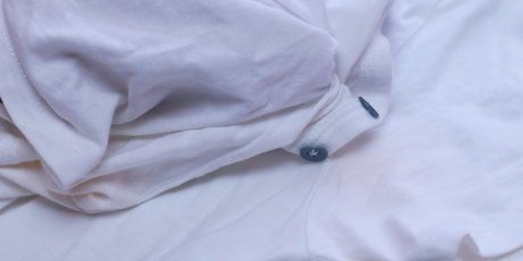 Hur du får bort deodorantfläckar ur dina kläder