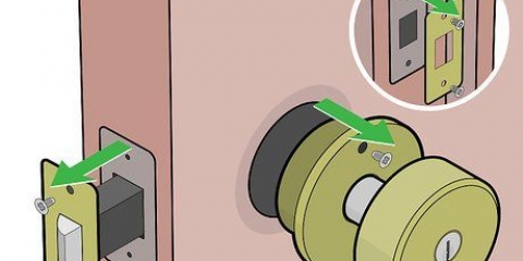 Installera ett dörrhandtag