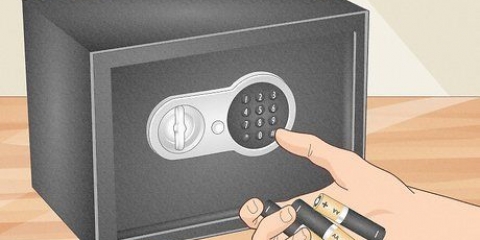 Öppna ett digitalt kassaskåp utan nyckel