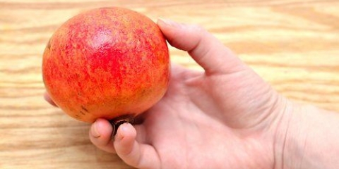 Äter ett granatäpple